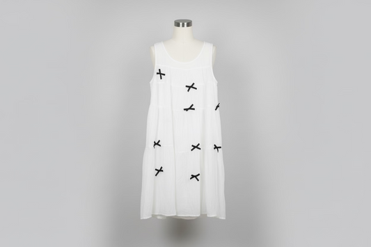 WHITE DRESS WITH BLACK BOW