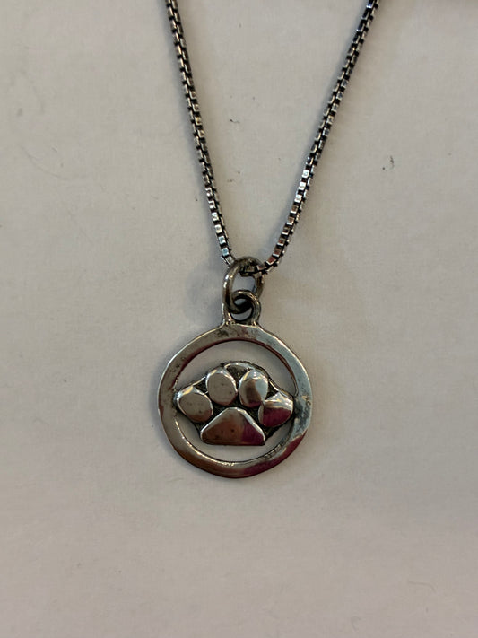TIGER BABY PAW WITH CHAIN