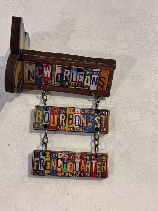LICENSE PLATE HANGING MAGNET