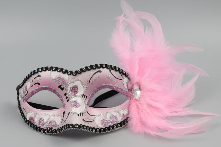 MARDI GRAS FEATHER BLACK/SILVER TRIM
