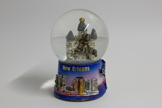 SMALL SNOW GLOBE